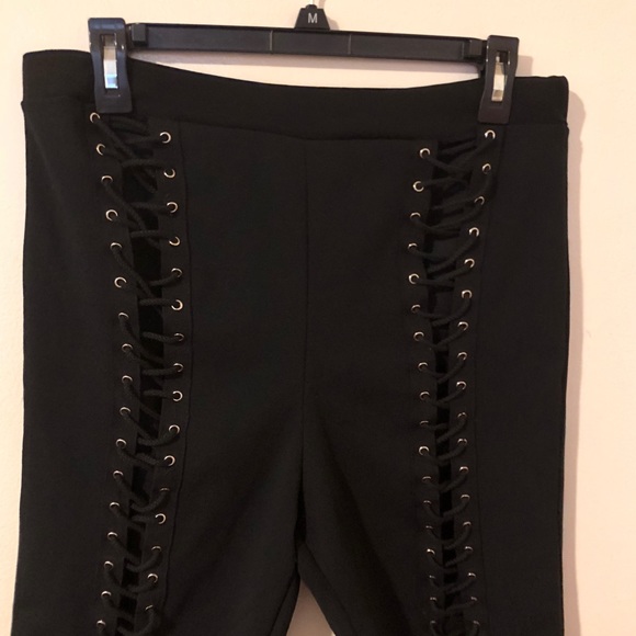 ❌🚫SOLD❌🚫Fashion Nova Black Tie Up Biker Shorts - Picture 4 of 8
